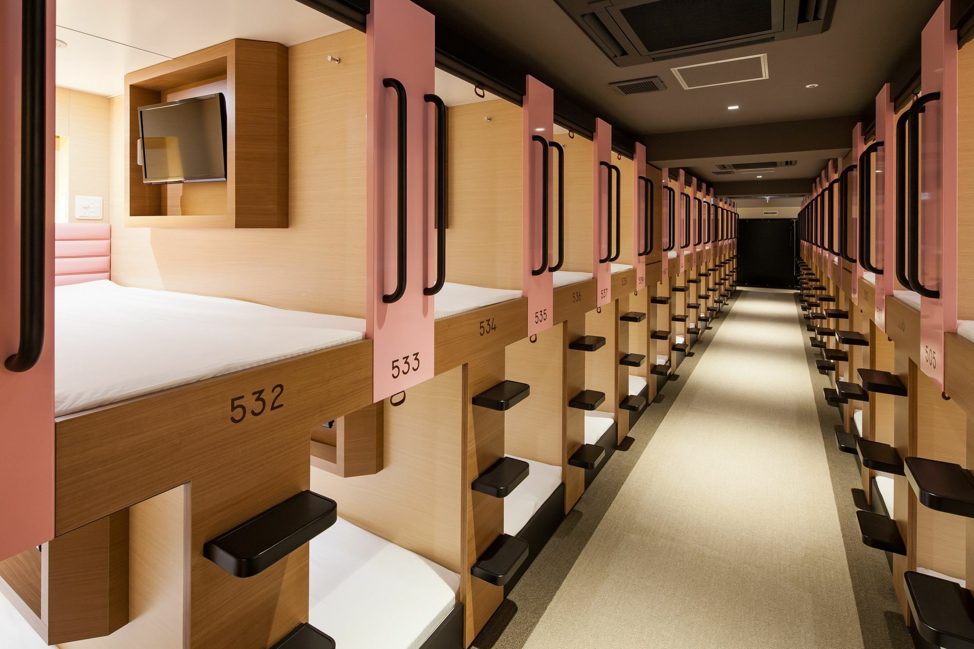 Y'S Cabin Osaka Namba Екстериор снимка