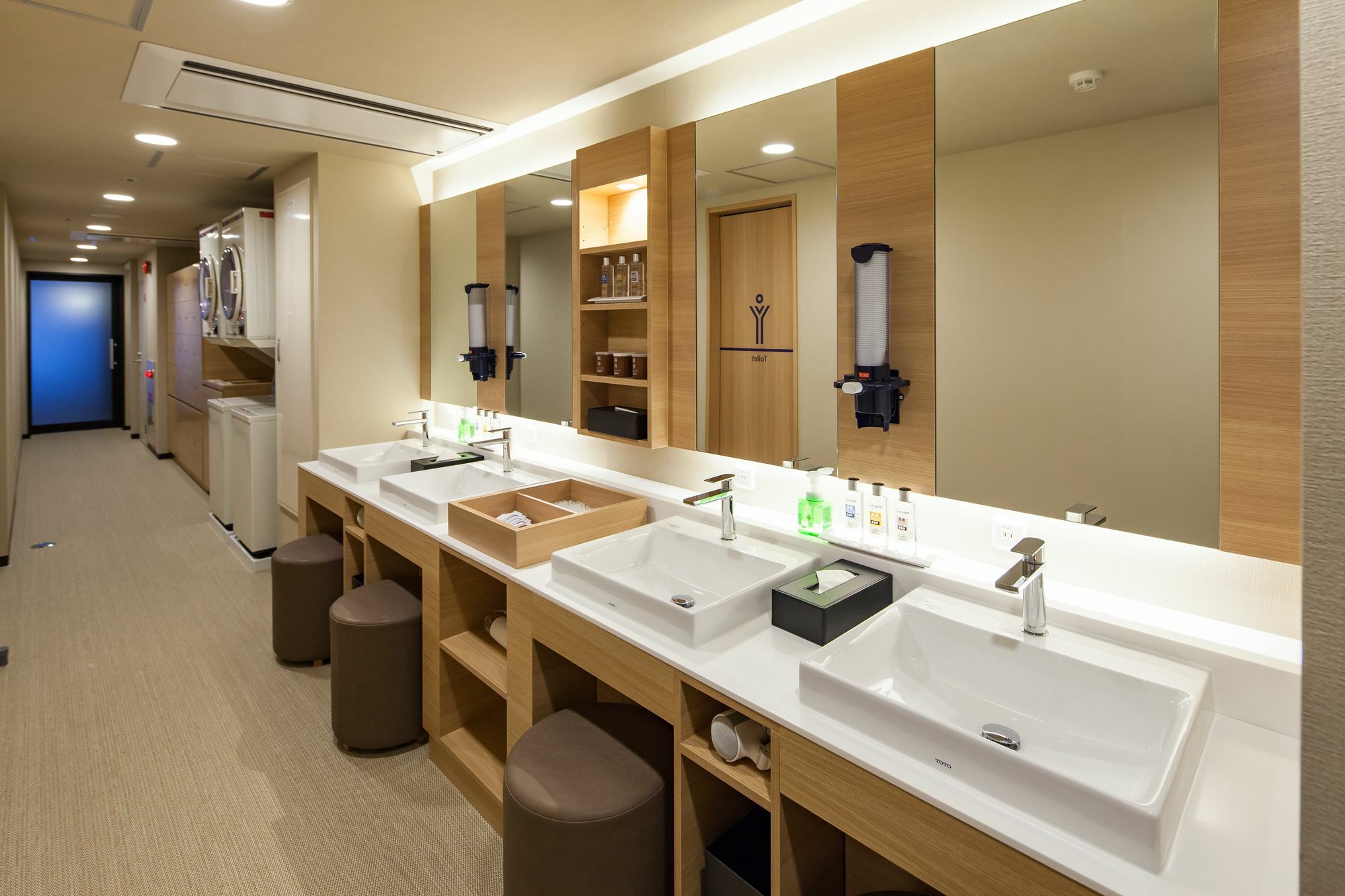 Y'S Cabin Osaka Namba Екстериор снимка