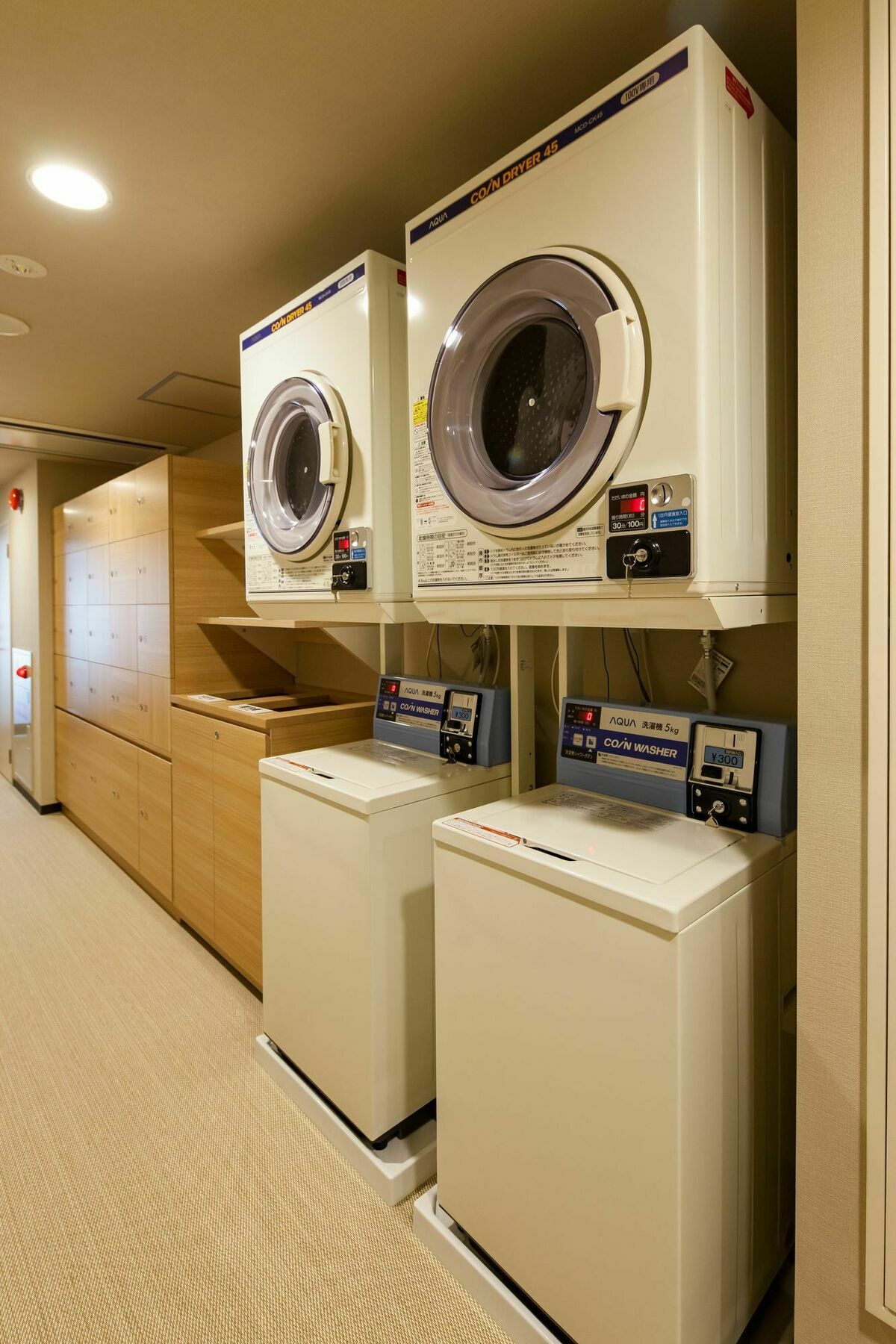 Y'S Cabin Osaka Namba Екстериор снимка