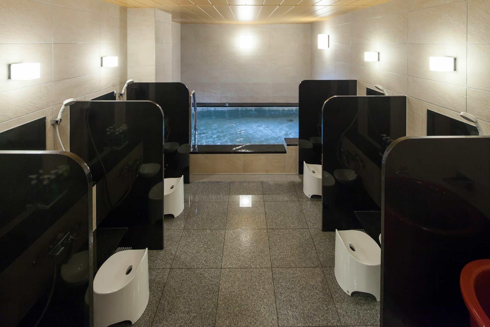 Y'S Cabin Osaka Namba Екстериор снимка